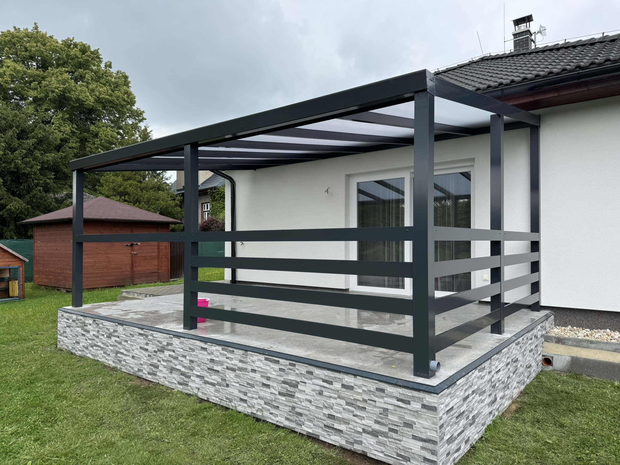 Pergola na míru: Ideální řešení pro každou terasu a zahradu